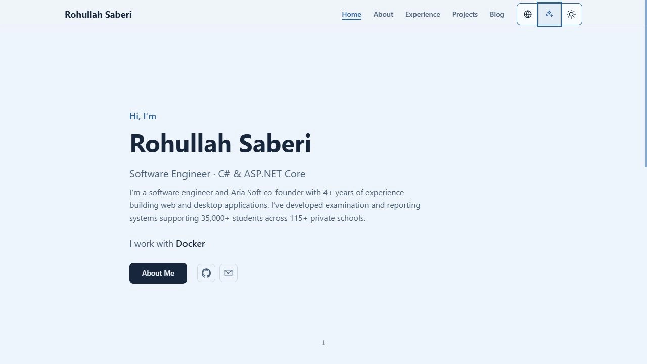 English homepage in light mode, with navigation and language, background, and theme buttons in the header.